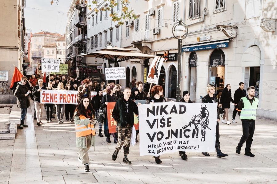 Matija Zanoškar, 30. 11. 2025., prosvjedni marš Ujedinjeni protiv fašizma, Rijeka.