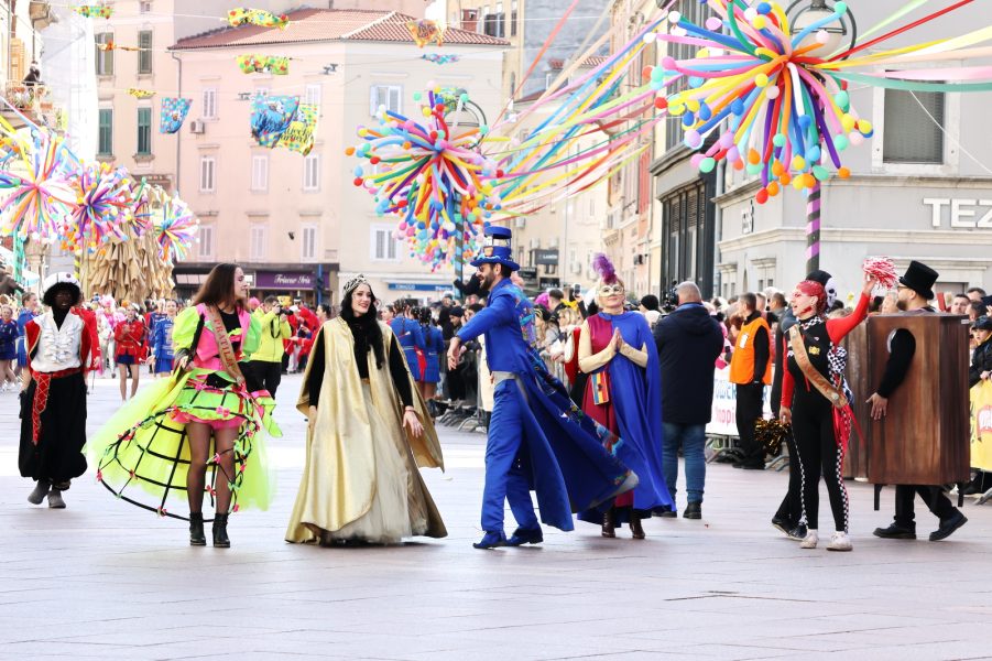 Povorka 43. Riječkog karnevala