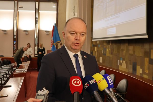 Sastanak gradonačelnika i načelnika PGŽ s ministrom demografije Šipićem