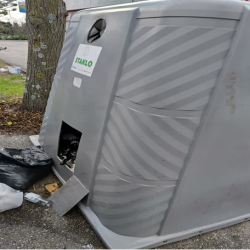 Vandaliziranje spremnika za otpad 1