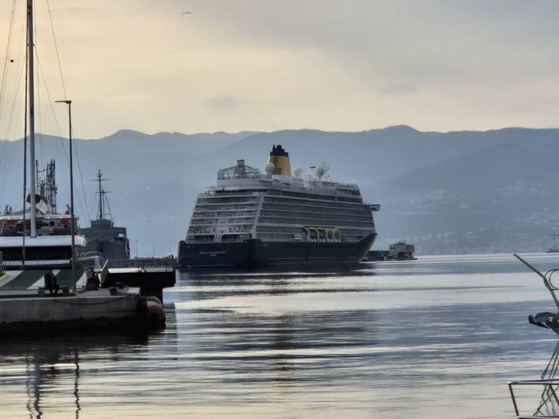 Kruzer Spirit of Discovery