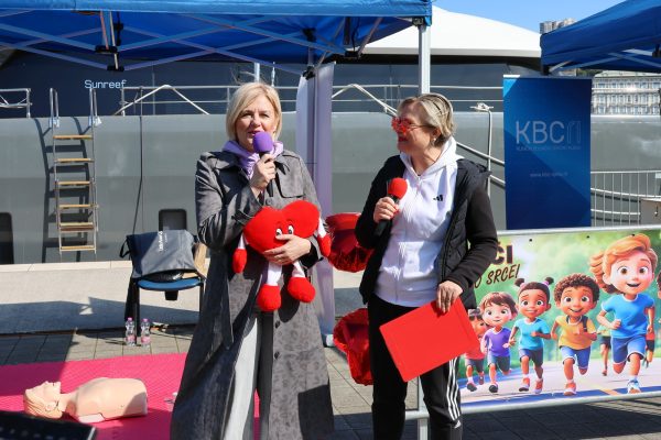 Manifestacija Trči i hodaj za jako srce na Molo longu