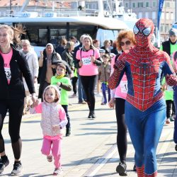 Manifestacija Trči i hodaj za jako srce na Molo longu