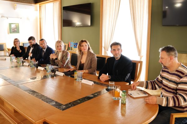 Potpisan dodatak kolektivnom ugovoru za zaposlenike gradske uprave