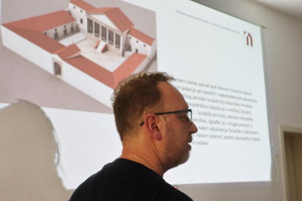 Predstavljanje obnove Rimskog luka