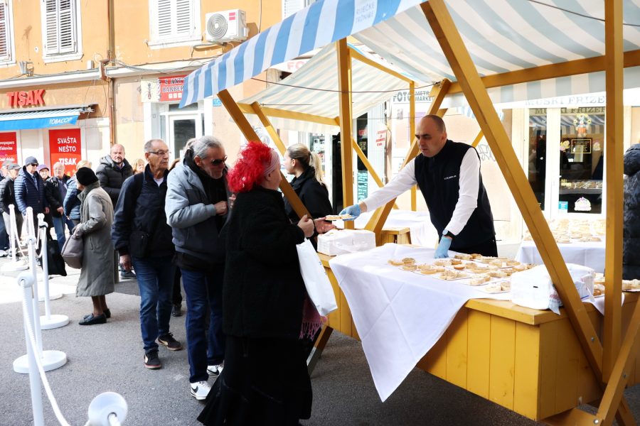 Marenda na Korzu uoči Uskrsa