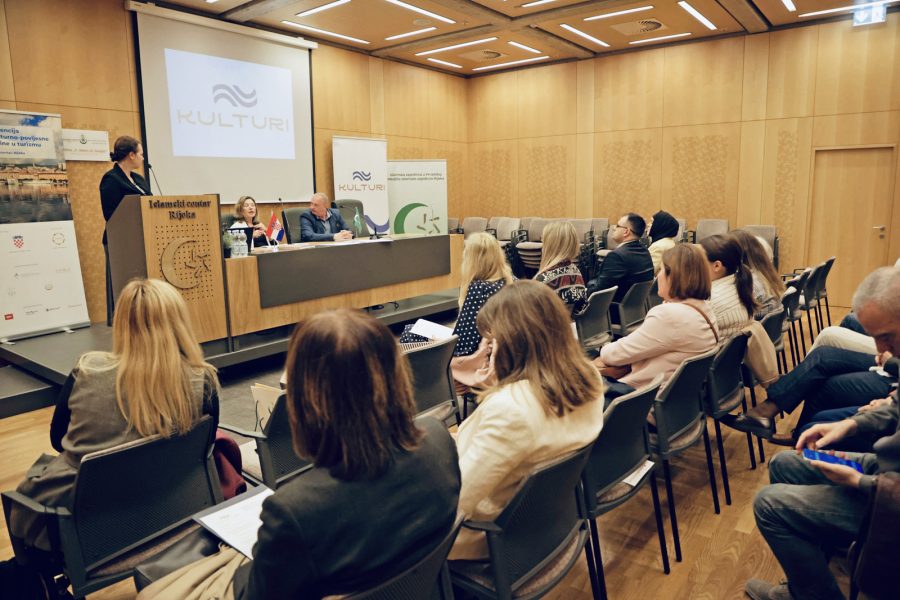 Konferencija KultuRi u Islamskom centru / Foto Aleš Suk