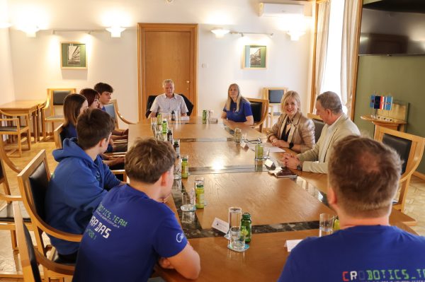 Prijem za robotički tim iz GAM-a