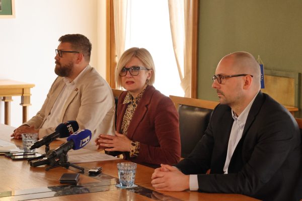 Rinčić, Milaković i Vivoda na konferenciji za novinare