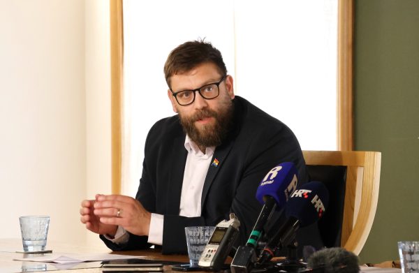 Vivoda na konferenciji za novinare