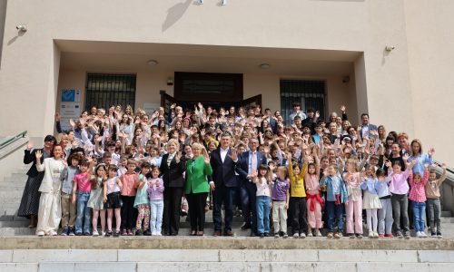 Slovenska predsjednica u OŠ Pećine