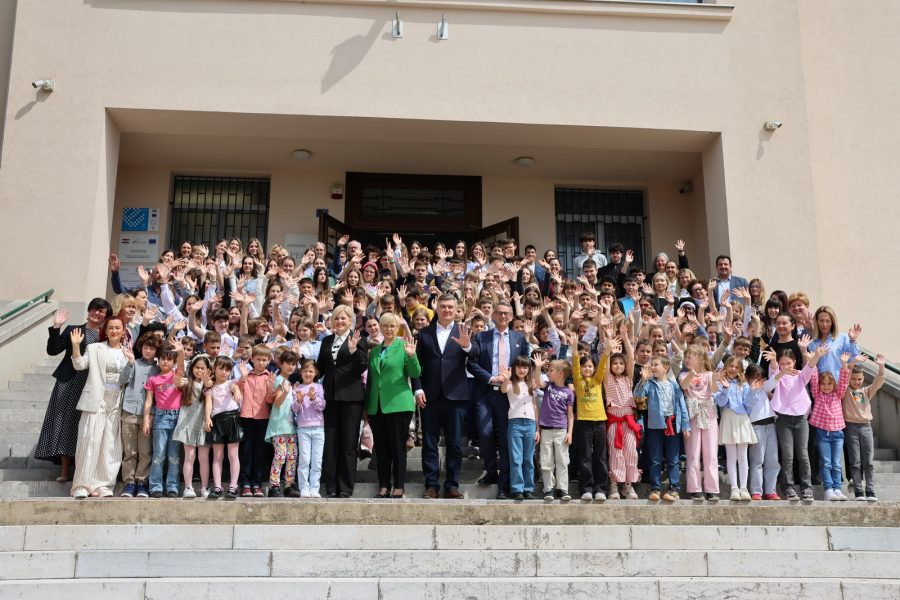 Slovenska predsjednica u OŠ Pećine