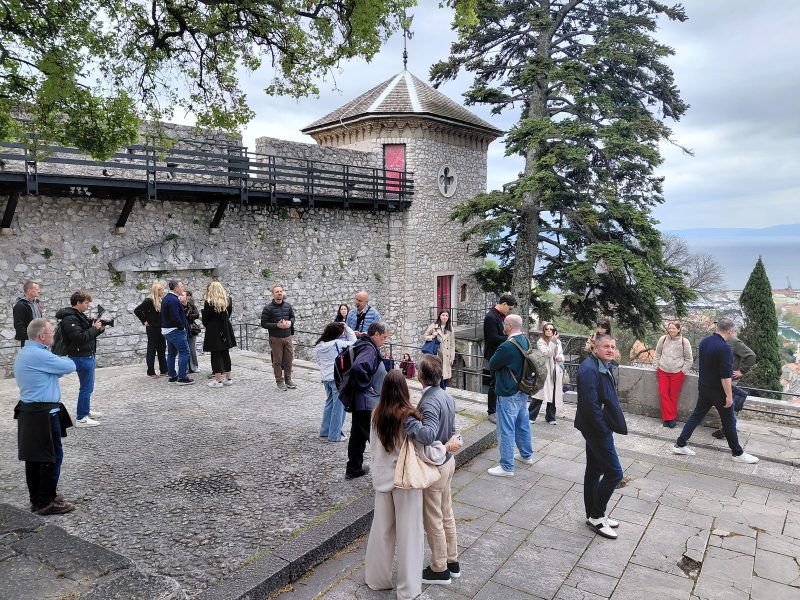 Strani novinari u posjetu Trsatskom kaštelu