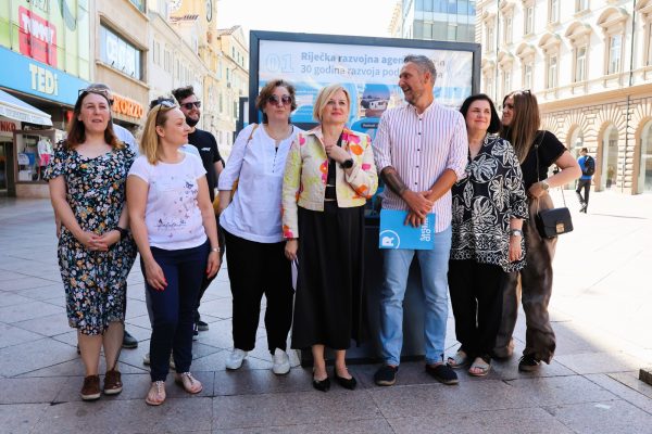 Otvorenje izložbe "Riječka razvojna agencija Porin – 30 godina razvoja poduzetništva" na Korzu