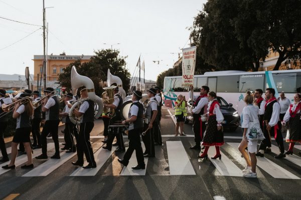 Porto Etno parade foto Tanja Kanazir