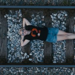 STISNI STOP Ri Lit Film Scena 4 Pruga