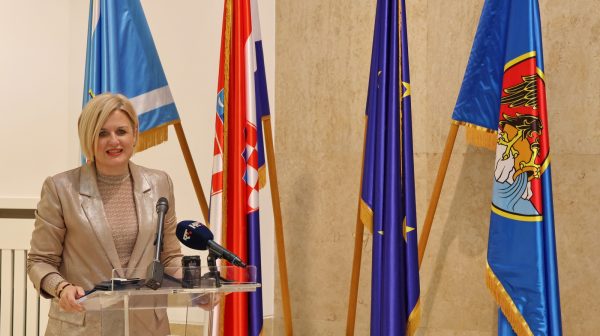 Potpisivanje ugovora OŠ Fran Franković