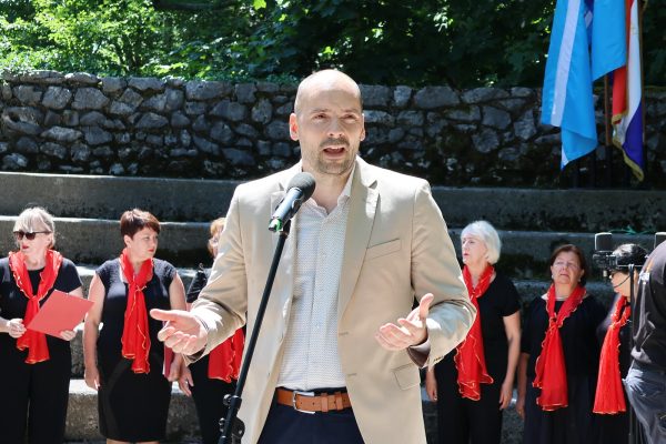 Proslava Dana antifašističke borbe na Tuhobiću