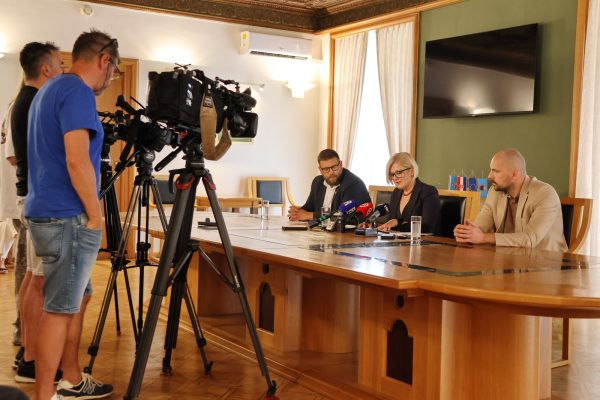 Rinčić, Vivoda i Milaković pred novinarima 2. lipnja