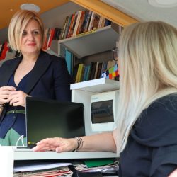 Uručenje ugovora za EU projekt Knjiga u krugu