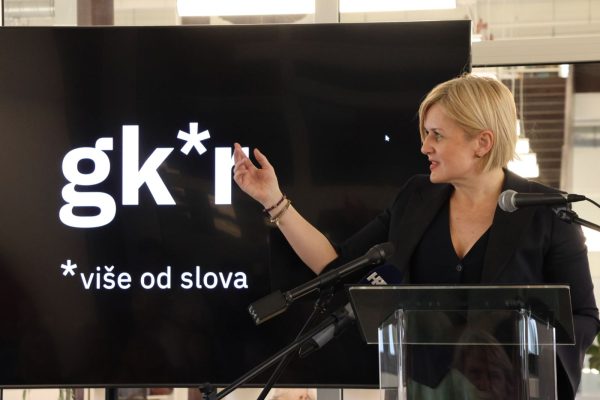 Uručenje ugovora za EU projekt Knjiga u krugu