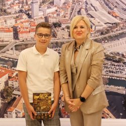 Ian Tolja, učenik generacije škole Pećine