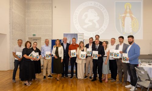 U Lokvama dodijeljeni ugovori: Pola milijuna eura županijskih potpora za razvoj javne turističke infrastrukture