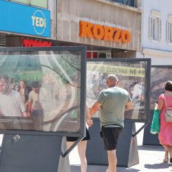 Izložba fotografija „Srebrenica – Memento“