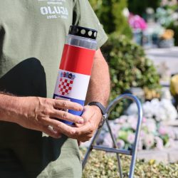 Polaganje vijenaca i paljenje svijeća u povodu obilježavanja Dana pobjede i domovinske zahvalnosti, Dana hrvatskih branitelja te 31. obljetnice vojno-redarstvene operacije Oluja.