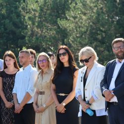 Polaganje vijenaca i paljenje svijeća u povodu obilježavanja Dana pobjede i domovinske zahvalnosti, Dana hrvatskih branitelja te 31. obljetnice vojno-redarstvene operacije Oluja.