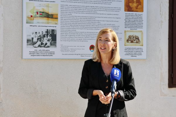 Predstavljanje info-ploče na staroj školi – Drenova