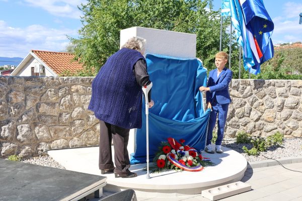 Otkrivanje spomen obilježja u MO Brašćine Pulac