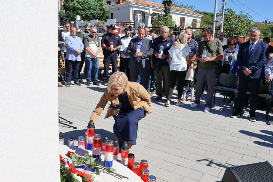 Otkrivanje spomen obilježja u MO Brašćine Pulac