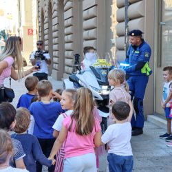 Policija pokazna vježba Korzo