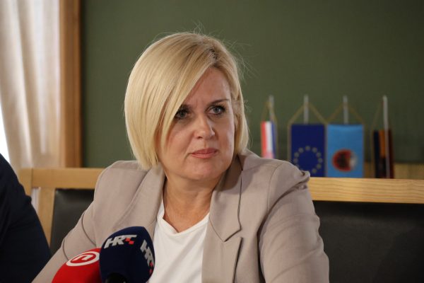 Redoviti press